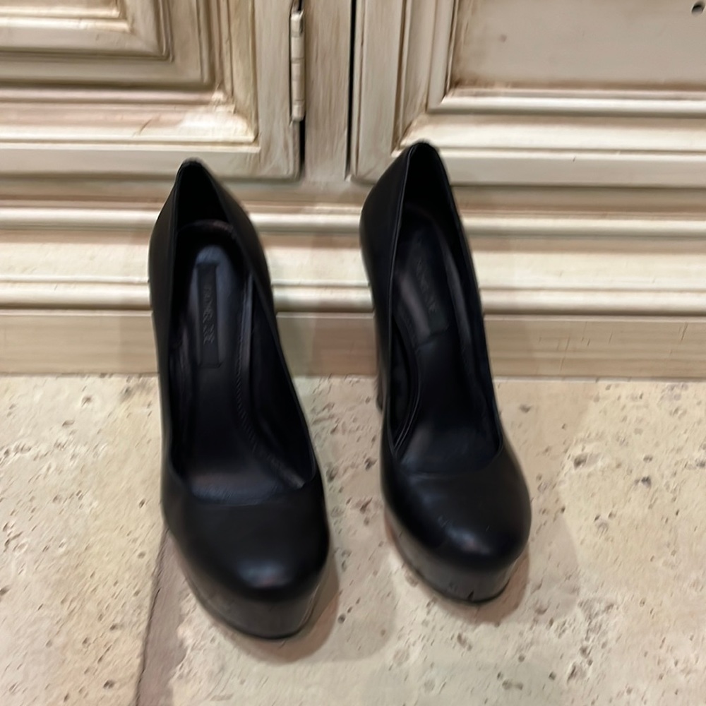 Beautiful black Rachel and Zoe pump with gorgeous heel and platform detail.
